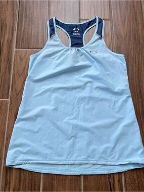 Blue Oakley tank size M